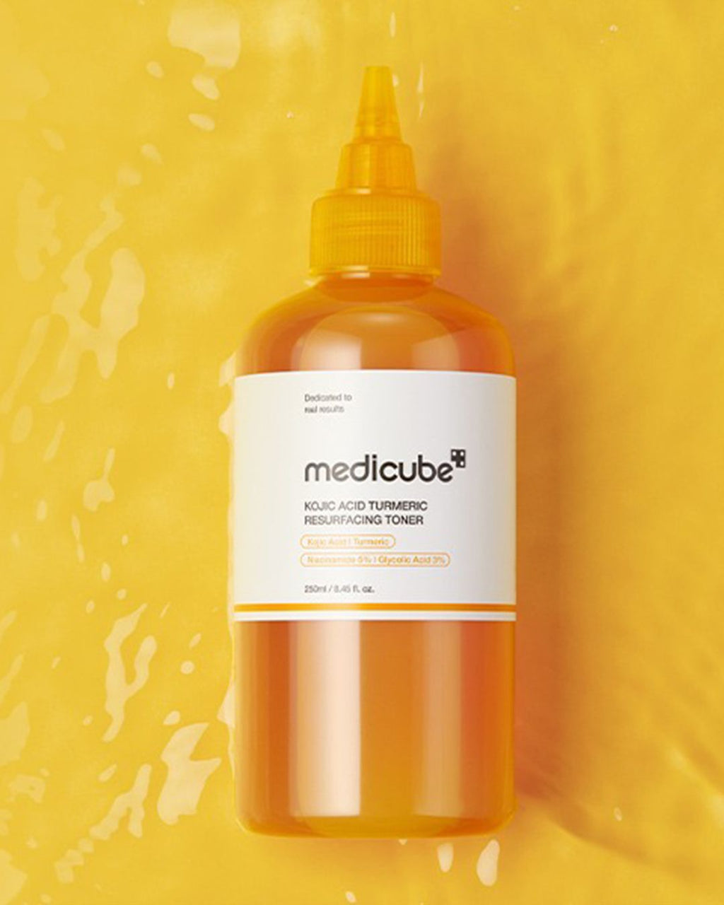 KOJIC ACID TURMERIC RESURFACING TONER 250ML - Medicube