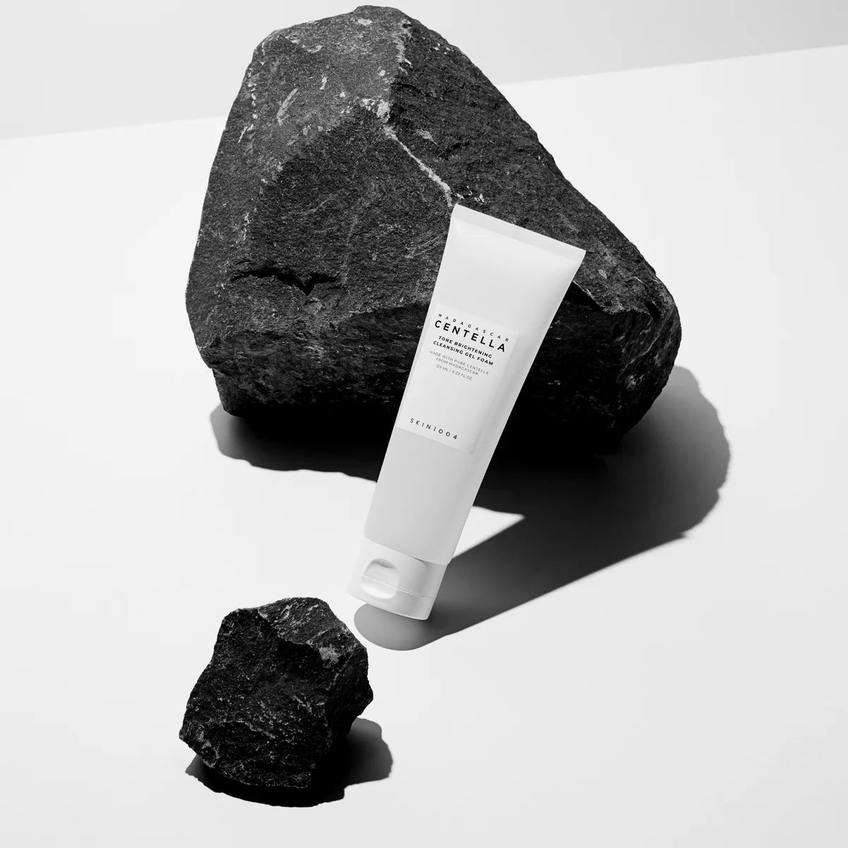 Skin1004 Madagascar Centella Tone Brightening Cleansing Gel Foam – 125ml