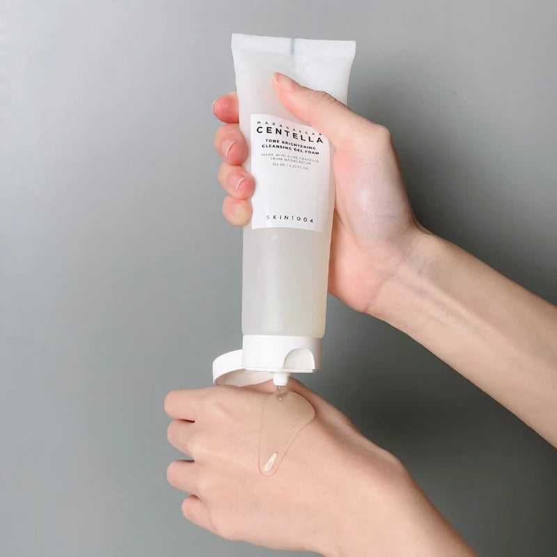 Skin1004 Madagascar Centella Tone Brightening Cleansing Gel Foam – 125ml